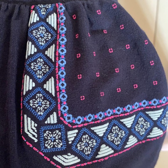 OshKosh B'Gosh Shorts (Size 12 Months) - Picture 5 of 5